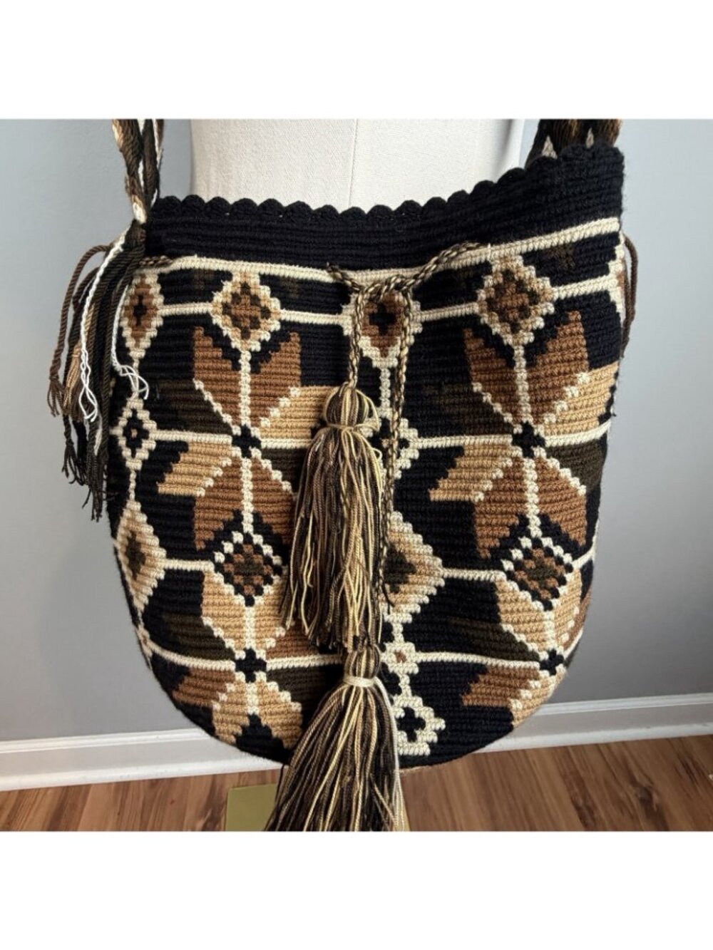 Handmade Wayuu Mochila Crochet Crossbody Bag Geometric Tribal Brown Neutral - Picture 4 of 13